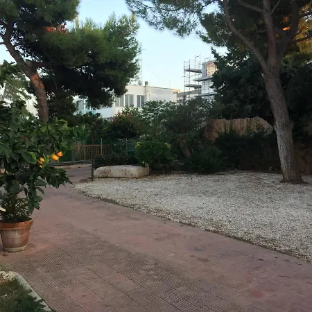 La Casa Di Emanuella - Rooms & International Suites-3