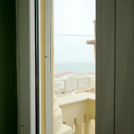 Appartamento Di Fronte Al Mare By Apulia Accommodation-3