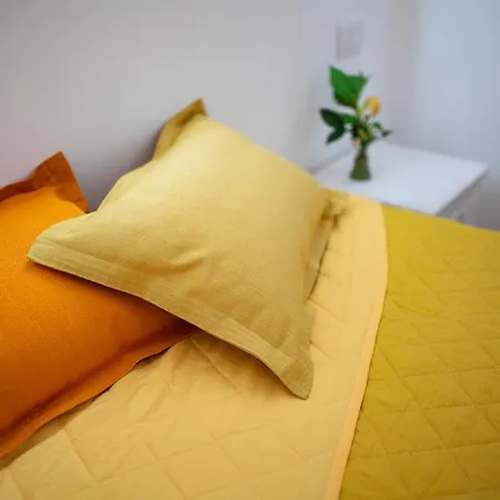 L' Angolo Dei Poeti - Bed And Breakfast-3