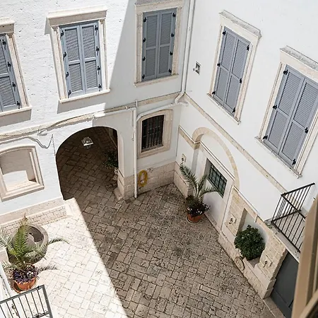 Mola’s Square House-2