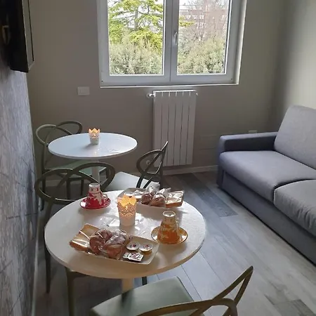 Garibaldi House - B&B Luxury-2