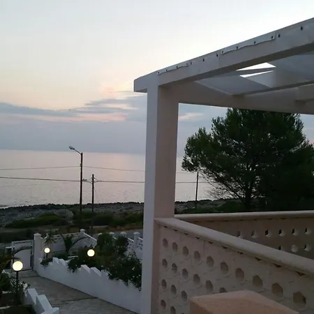 Villa Satyria B&B-3