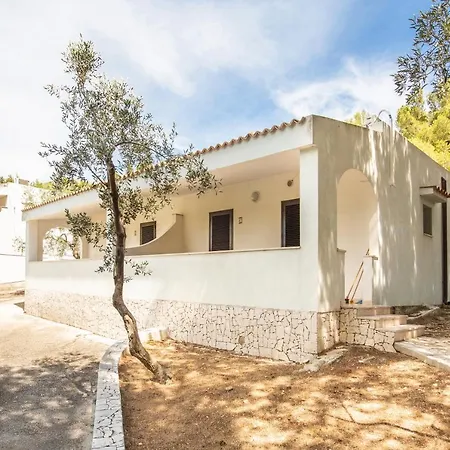 Villaggio Baia Della Tufara-2
