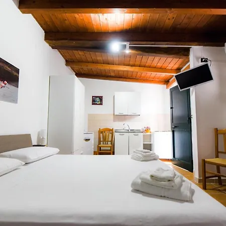 B&B Macchia Mediterranea-3