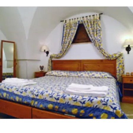 Room In Bb - Ancient Masseria Near The Sea In A Quiet Olive Trees Elegant And Familiary Ambi-2