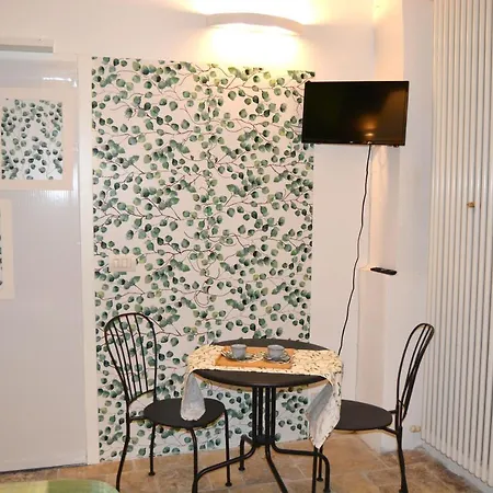 Little Green Home-3