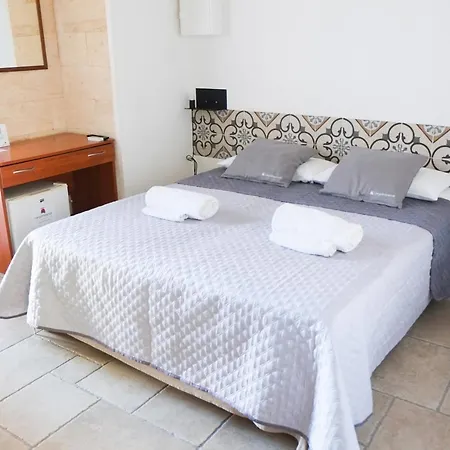 Largo Imperiali B&B-3