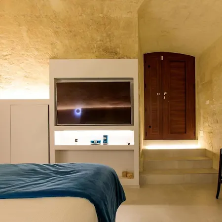 Iris Luxury Suite-3