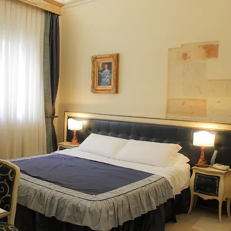 Kelina Charme Hotel By Cantine Due Palme-2