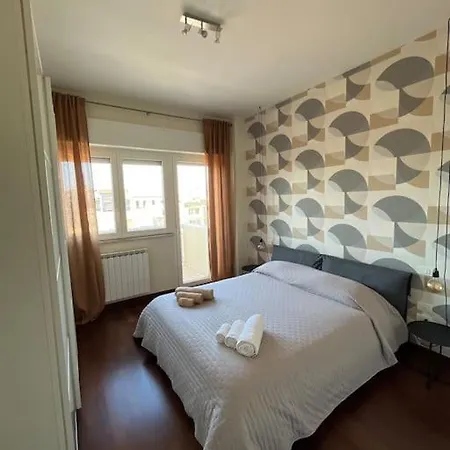 Suite 220-2