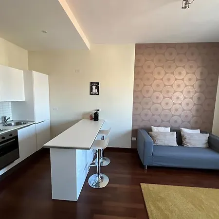 Suite 220-3