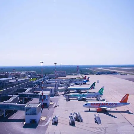 Gateway Airport Bari Elegant Flat With Car Park-2