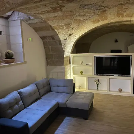 2 Santi Apartment-3
