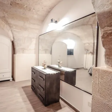 2 Santi Apartment-2