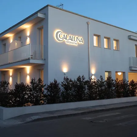 Calaluna Rooms-2