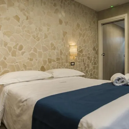 Suite 18 Luxury Apartments-3