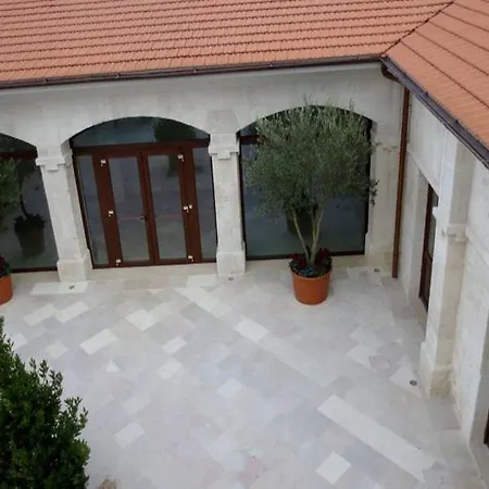 Domus Antiqua Residence-3