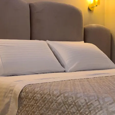 Ritucci Suite-3