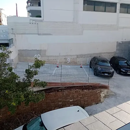 B&B Palazzo Manfredi Vieste, Fronte Mare Con Parcheggio-2