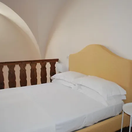 Palazzo Della Contessa - Suites & Breakfast-2