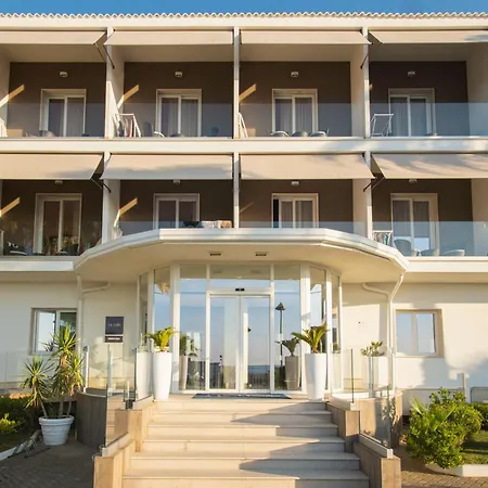 Ticho'S Greenblu Hotel-3