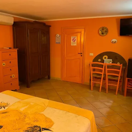 B&B Sole Luna e Girasoli-3