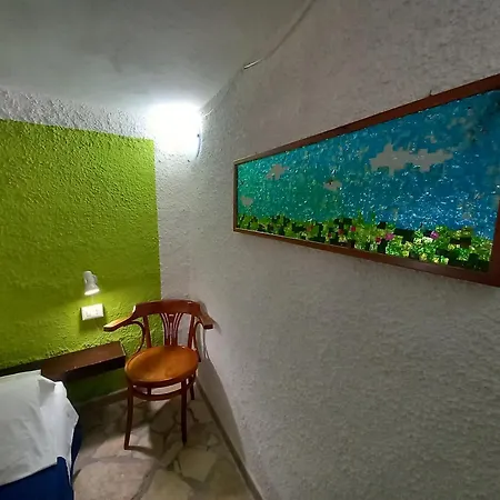 Breezes B&B-3