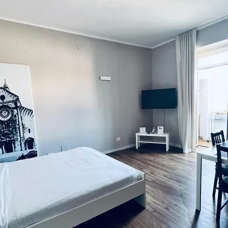 Best Stay - Central Station Suite Apartments-3