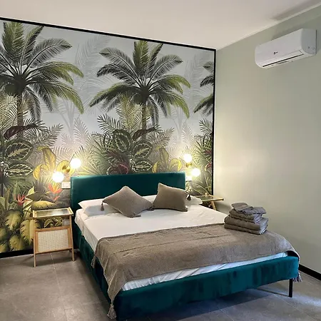 Golden Palm-2