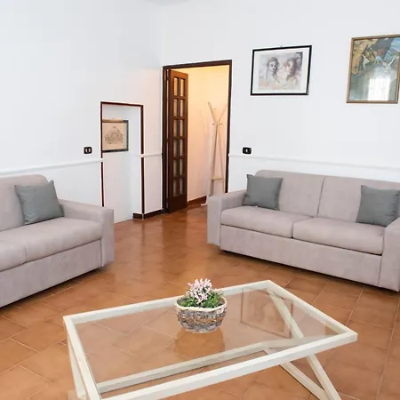 Tonia'S Mansion-3