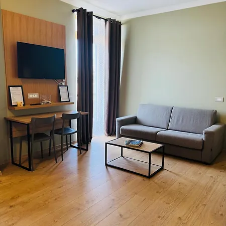 Manhattan Room & Suite-3
