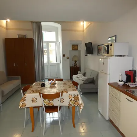 House Sasanelli-3