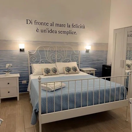 Mareluna Rooms-2