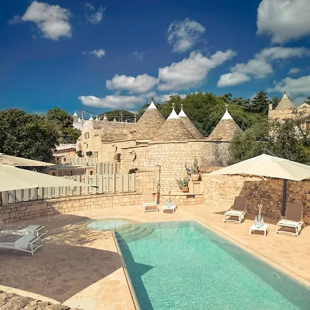 Navolte Trulli con Piscina&Relax a Locorotondo-2
