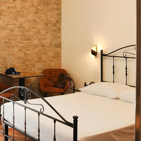 Uria Rooms&Suite B&B con parcheggio-2