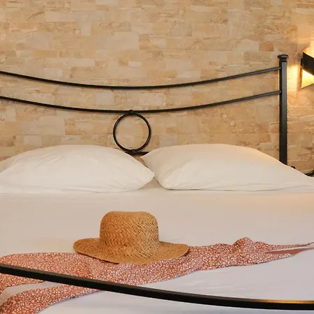 Uria Rooms&Suite B&B con parcheggio-3