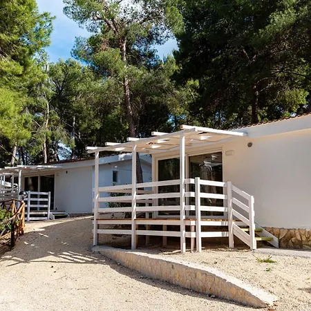 Villaggio Camping Punta Lunga-2