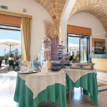 Grand Hotel Mediterraneo-3