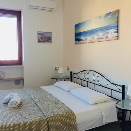 B&B Pizzomunno e Cristalda Rooms-2