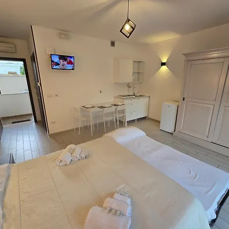 Dimore Centro Lecce Affittacamere B&B-2