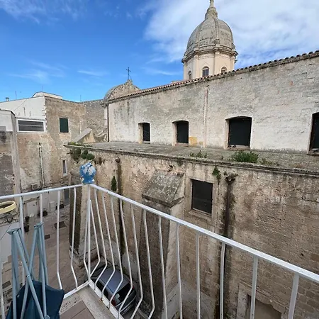 Nenetta Rooms & Suites Monopoli-3