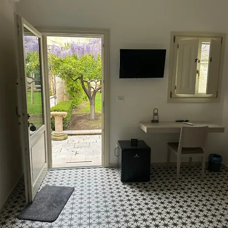 Sine Tempore B&B-2