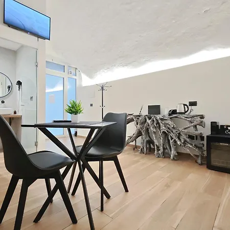 Basilica Suite-2