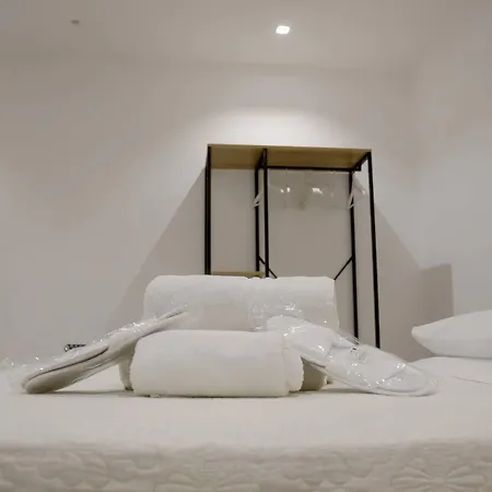 Miro B&B-2