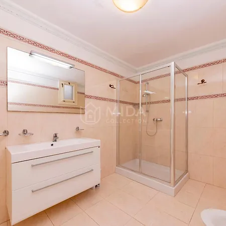 Dio Del Mare Luxury Room-3