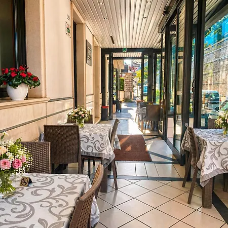 Hotel Sollievo-2