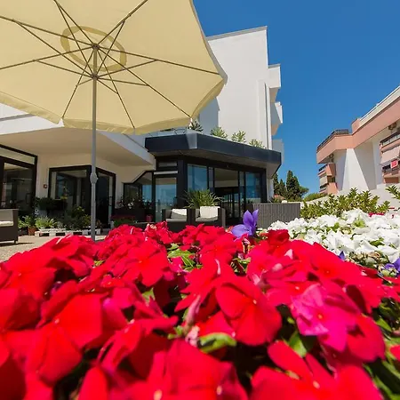 Hotel Riviera-3