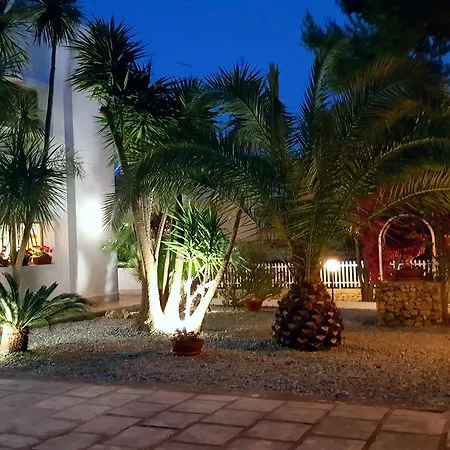 Phalanthos B&B-2