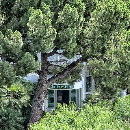 Garden Hotel-3