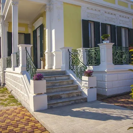 Villa Adelaide Suite & Room-2